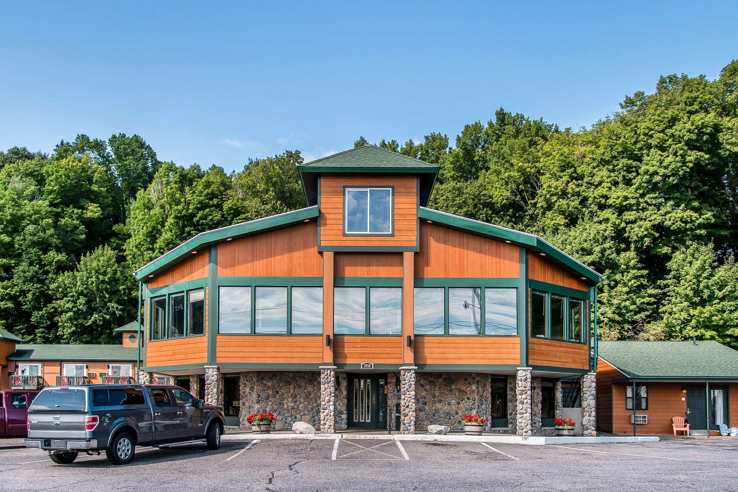 Econo Lodge Lakeview Marquette Exterior foto
